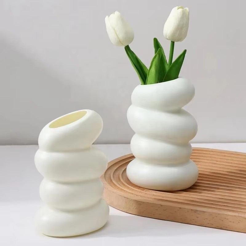 Kitchen Appliances In White - 1PC Plastikowy spiralny biały wazon Nordic